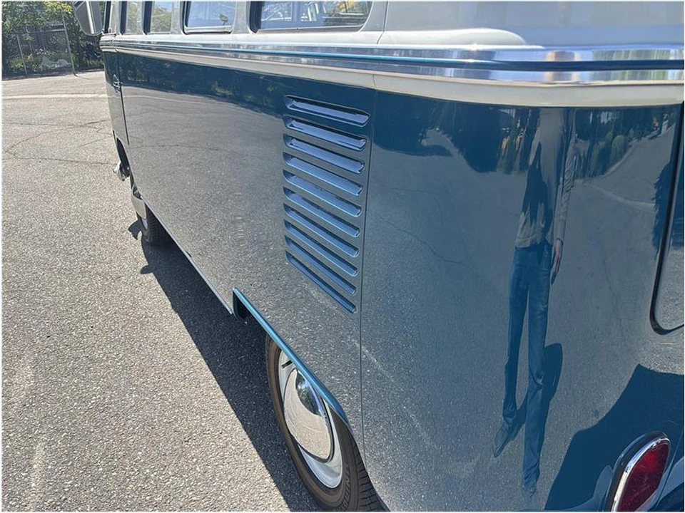 1964 Volkswagen Split-Window Bus - Image 22 of 31