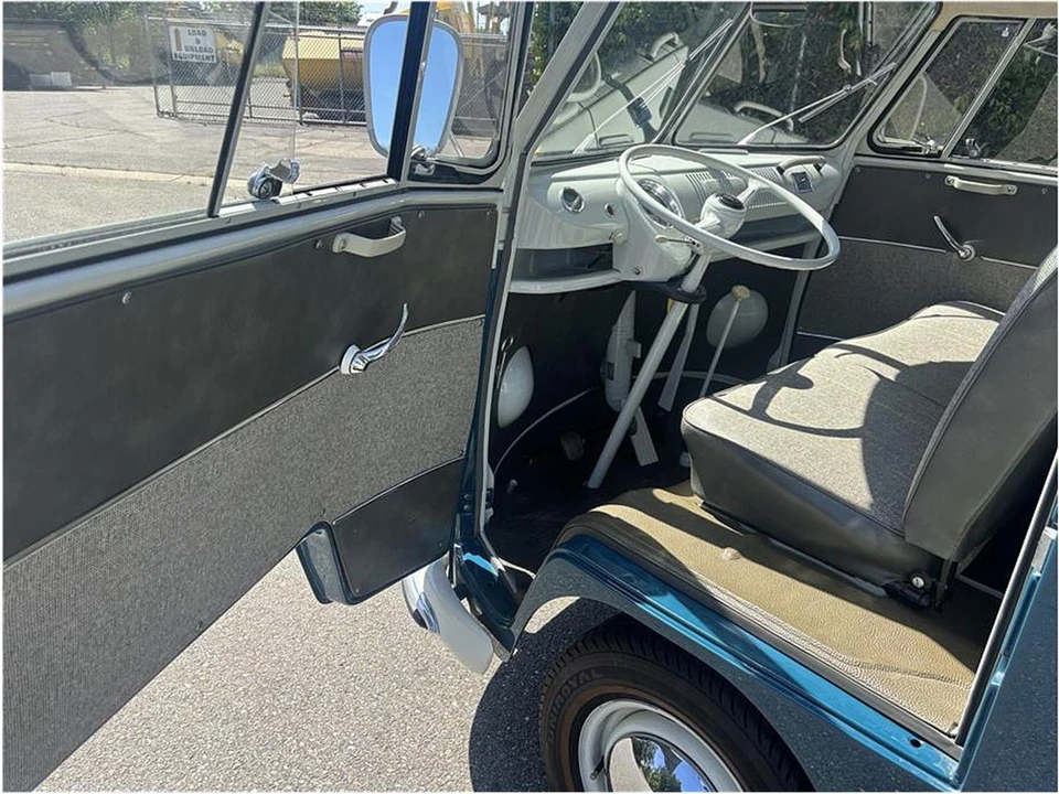 1964 Volkswagen Split-Window Bus - Image 10 of 31