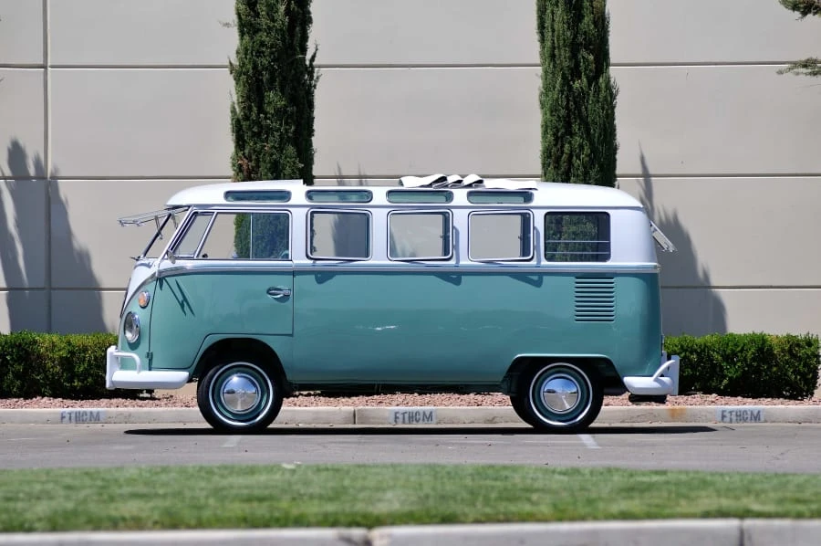 1964 Volkswagen Split-Window Bus - Image 2 of 11