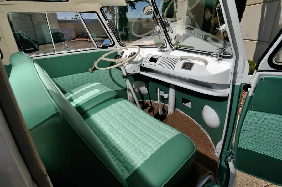 1964 Volkswagen Split-Window Bus - Image 5 of 11