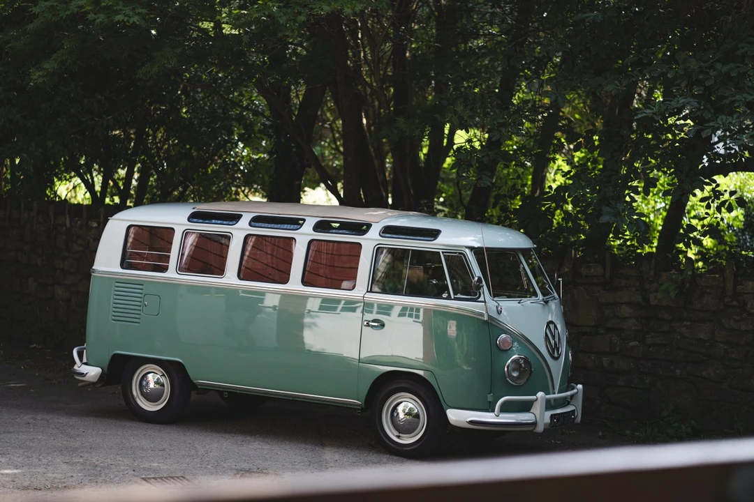 1964 Volkswagen Split-Window Bus - Image 3 of 30