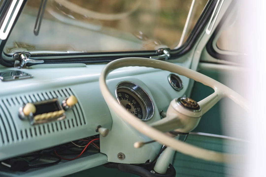 1964 Volkswagen Split-Window Bus - Image 27 of 30