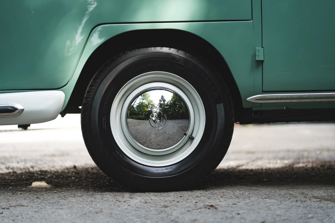 1964 Volkswagen Split-Window Bus - Image 12 of 30