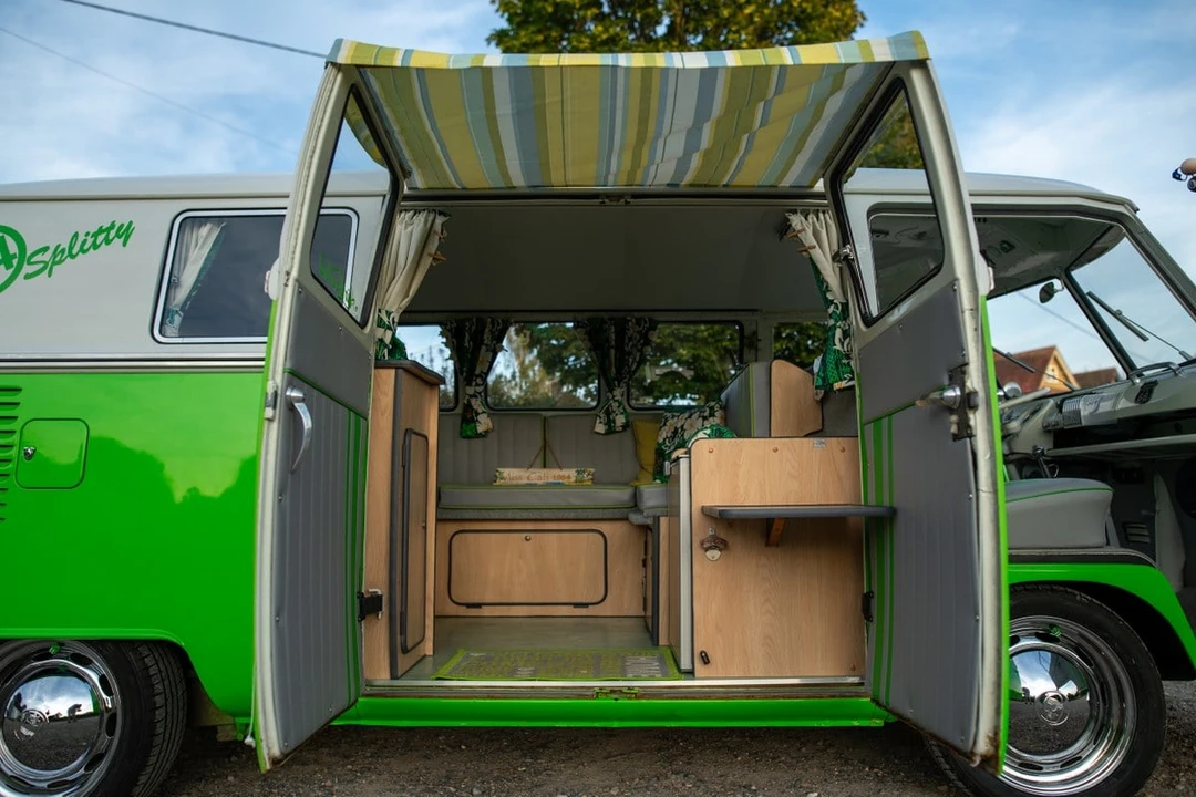 1964 Volkswagen Split-Window Camper - Image 21 of 30