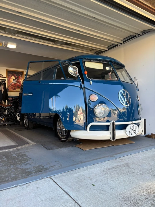 1964 Volkswagen Split-Window Bus - Image 4 of 21