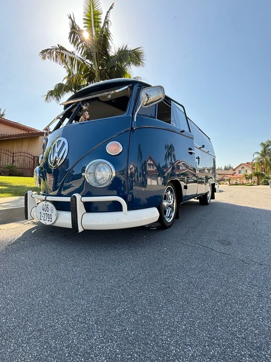 1964 Volkswagen Split-Window Bus - Image 6 of 21