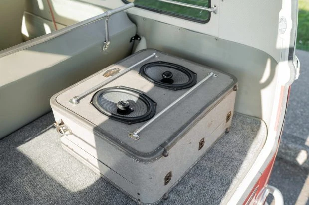 1964 Volkswagen Split-Window Bus - Image 6 of 11