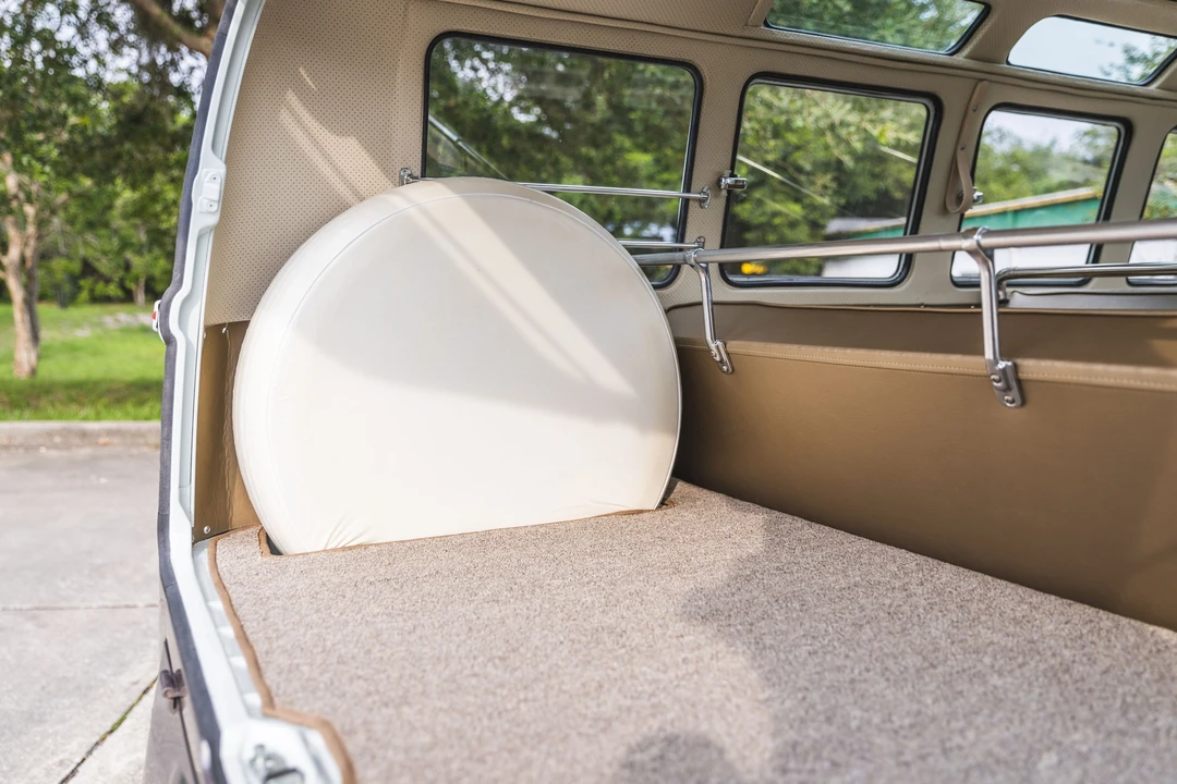1964 Volkswagen Split-Window Bus - Image 22 of 31