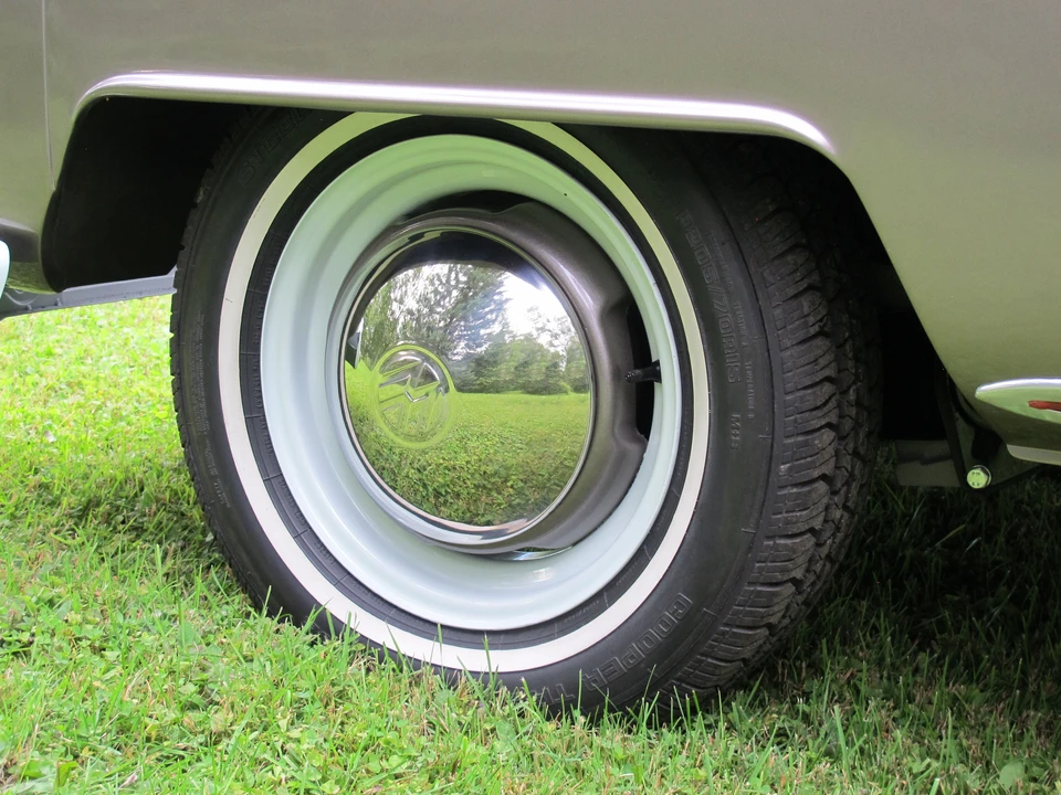 1964 Volkswagen Split-Window Bus - Image 26 of 31