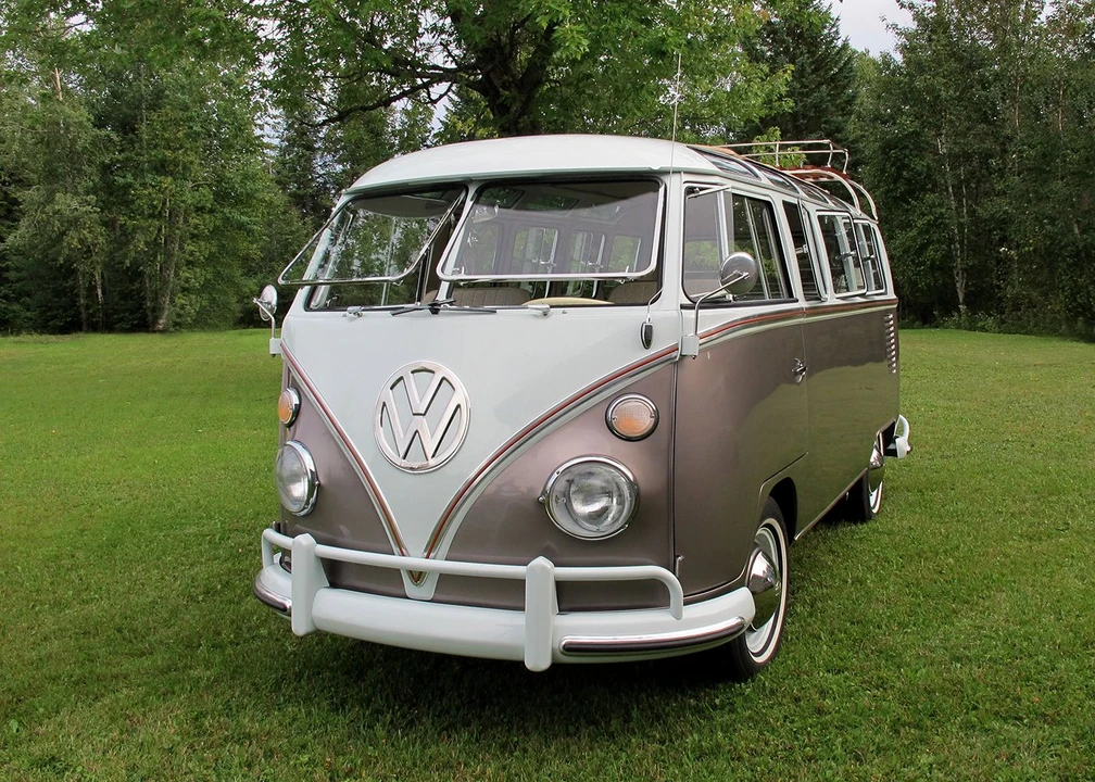 1964 Volkswagen Split-Window Bus - Image 9 of 31