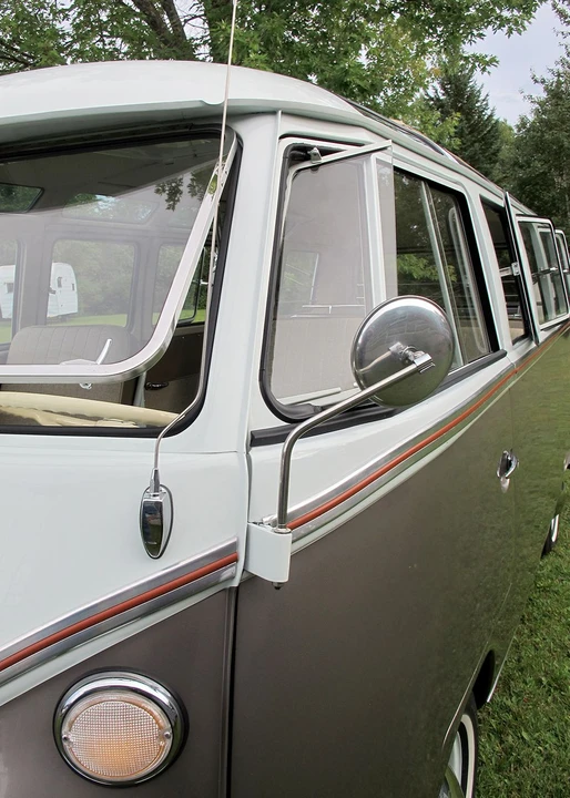 1964 Volkswagen Split-Window Bus - Image 5 of 31