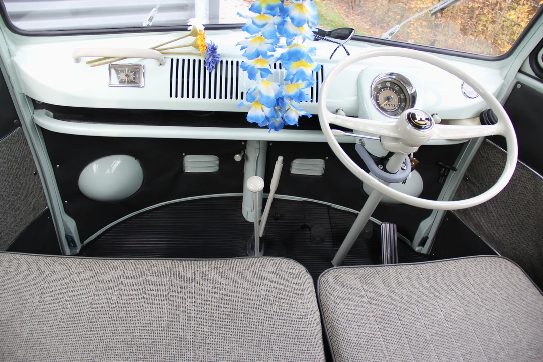 1964 Volkswagen Split-Window Bus - Image 14 of 23
