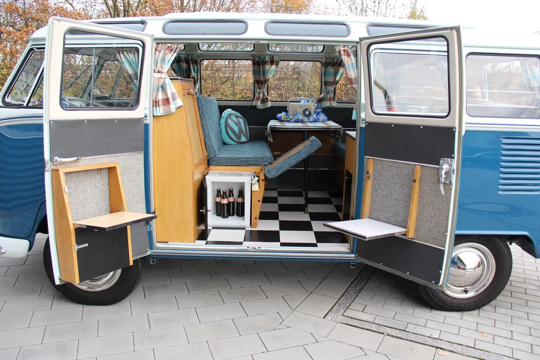 1964 Volkswagen Split-Window Bus - Image 16 of 23