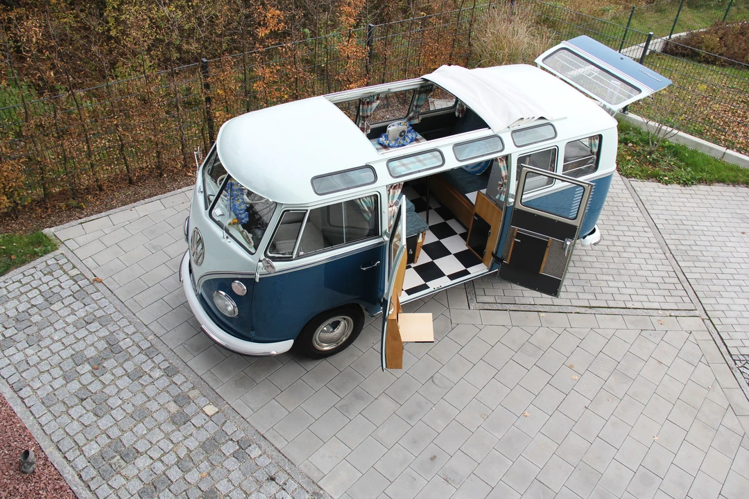 1964 Volkswagen Split-Window Bus - Image 12 of 23