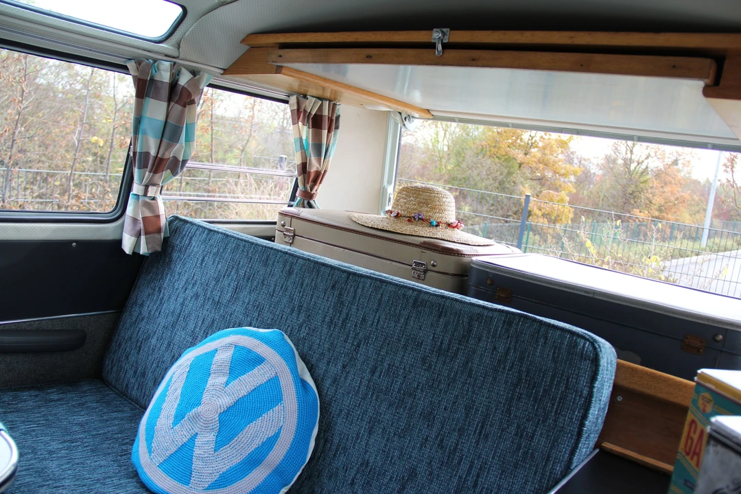 1964 Volkswagen Split-Window Bus - Image 15 of 23