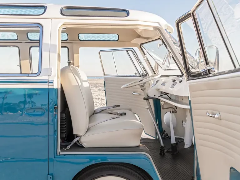 1964 Volkswagen Split-Window Bus - Image 27 of 31