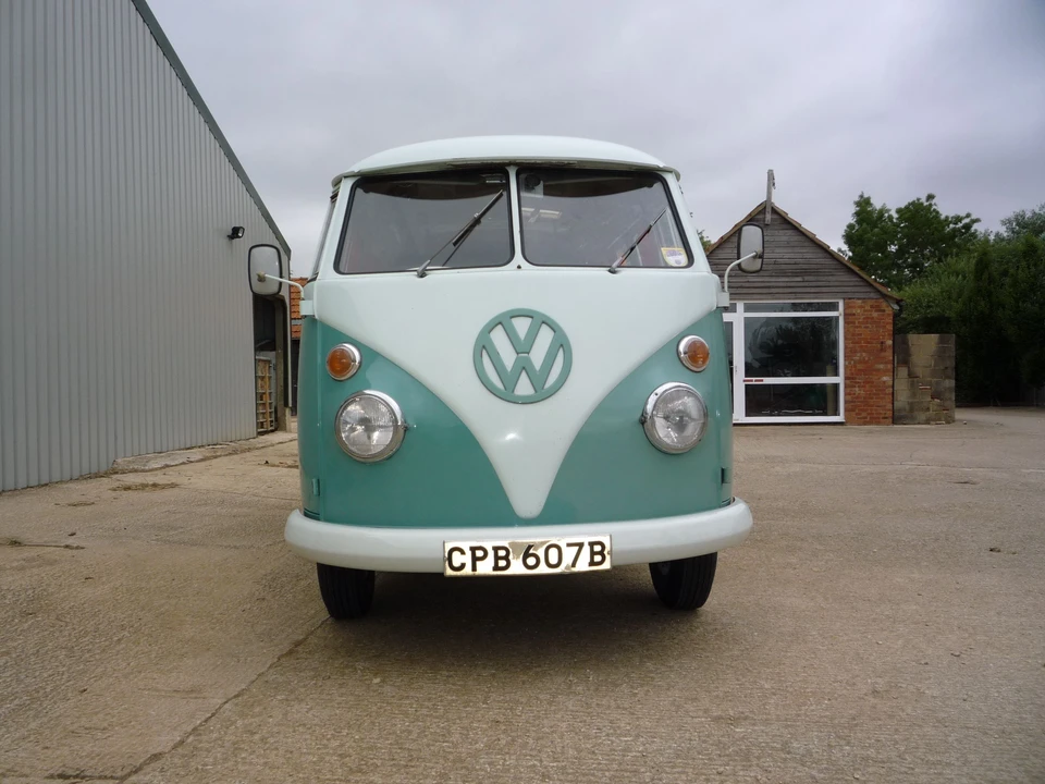 1964 Volkswagen Split-Window Camper - Image 2 of 8