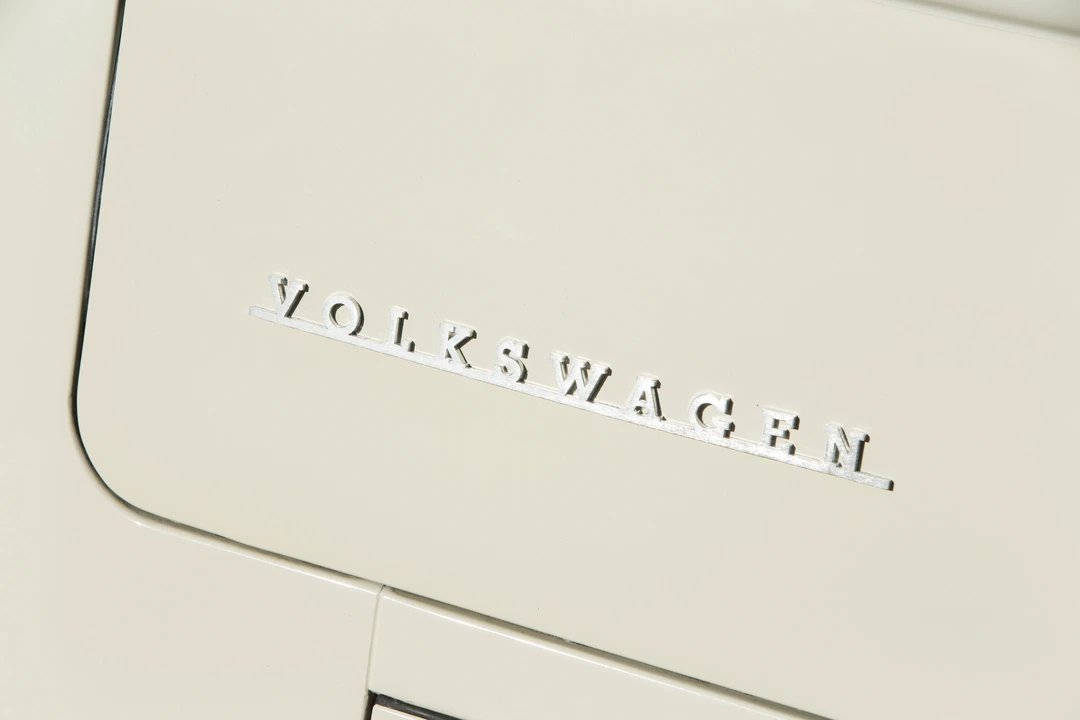 1964 Volkswagen Split-Window Bus - Image 22 of 25