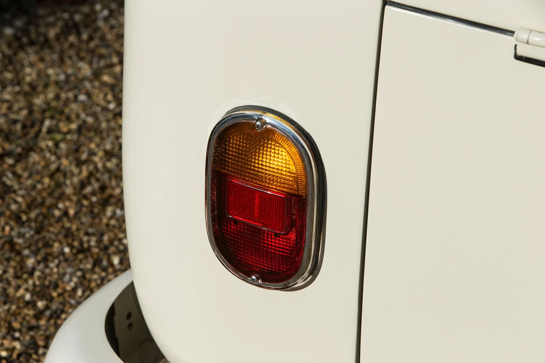 1964 Volkswagen Split-Window Bus - Image 21 of 25