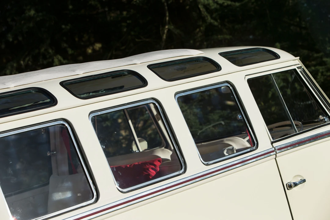 1964 Volkswagen Split-Window Bus - Image 6 of 25