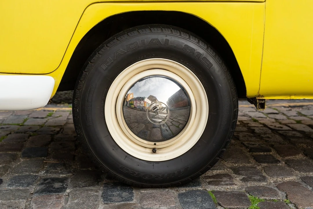 1964 Volkswagen Split-Window Camper - Image 27 of 30