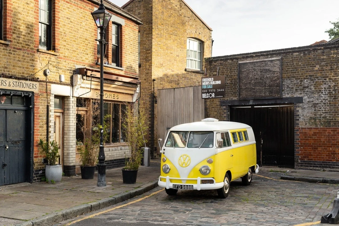 1964 Volkswagen Split-Window Camper - Image 16 of 30