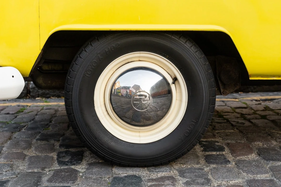 1964 Volkswagen Split-Window Camper - Image 24 of 30