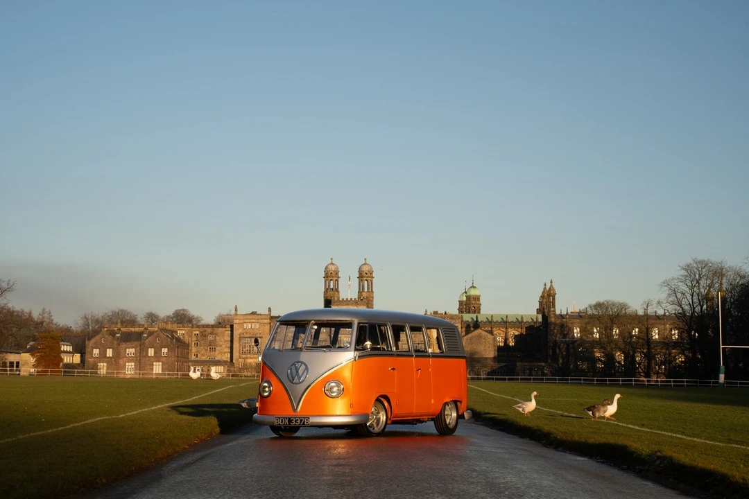 1964 Volkswagen Split-Window Bus - Image 9 of 30