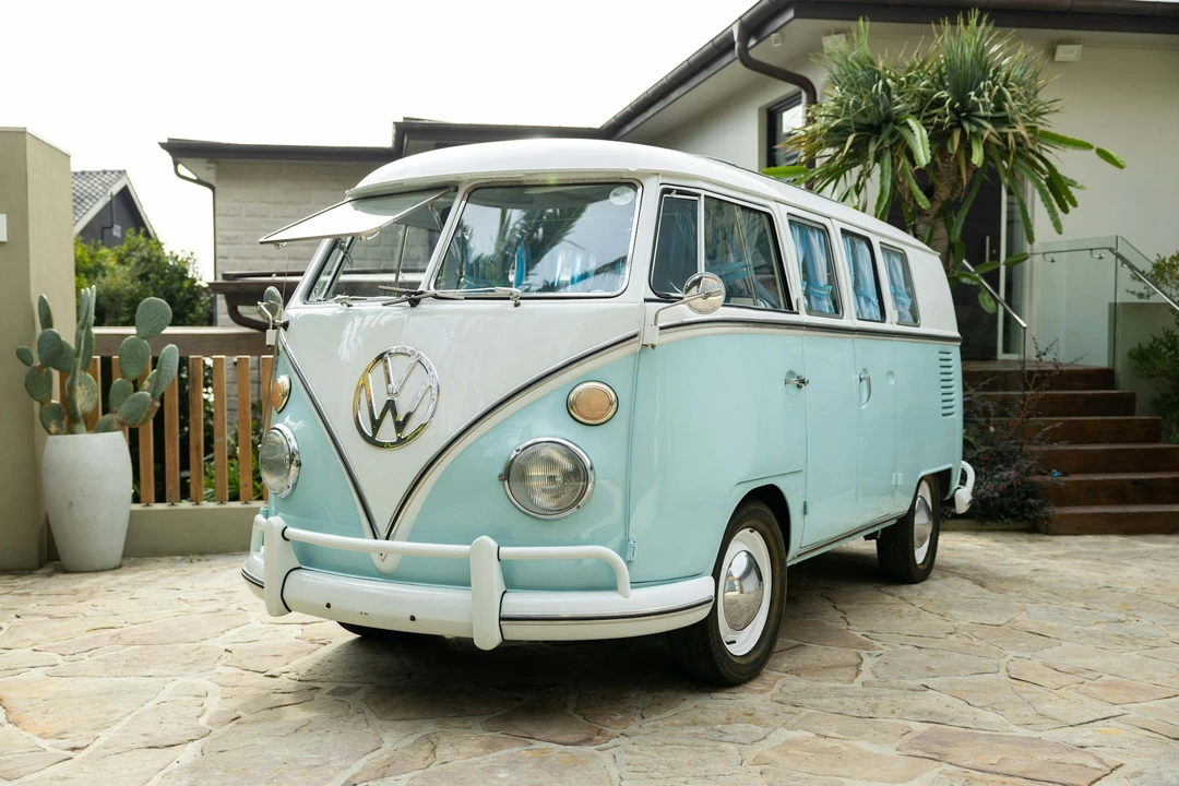 1964 Volkswagen Split-Window Bus - Image 3 of 21