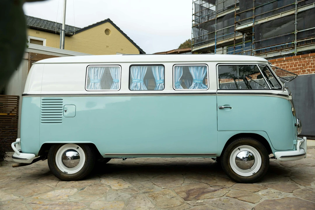 1964 Volkswagen Split-Window Bus - Image 8 of 21