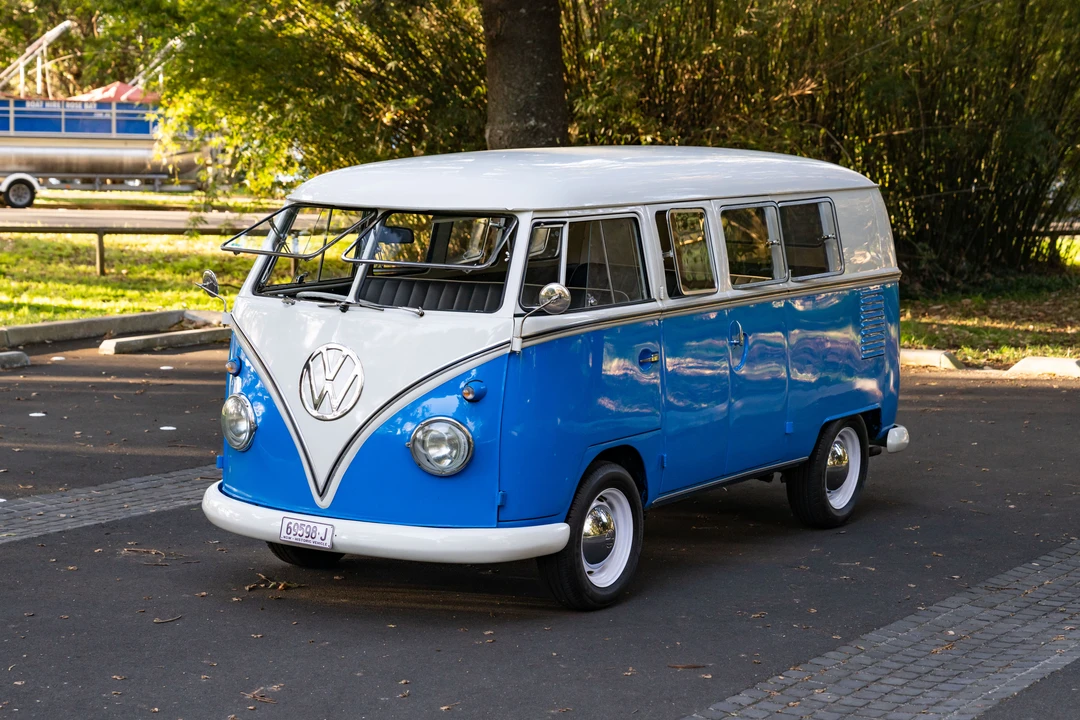 1964 Volkswagen Split-Window Bus - Image 17 of 31