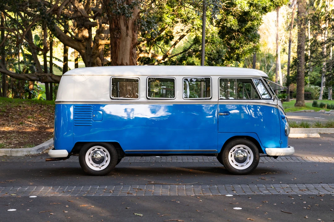 1964 Volkswagen Split-Window Bus - Image 4 of 31