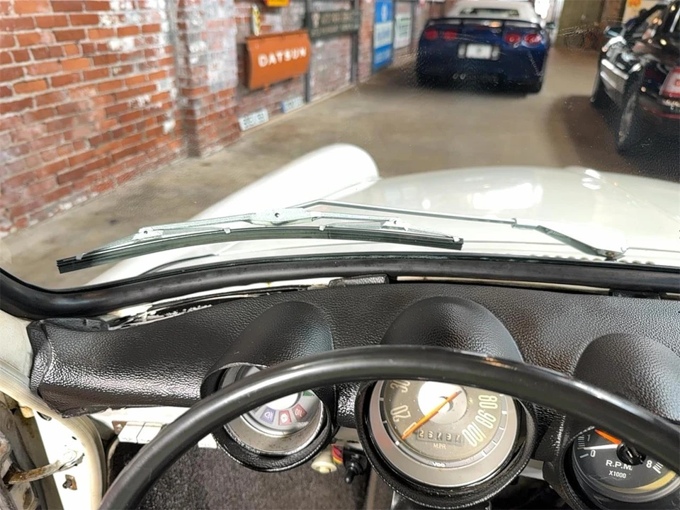 1964 Volkswagen Karmann Ghia Type 34 - Image 21 of 31