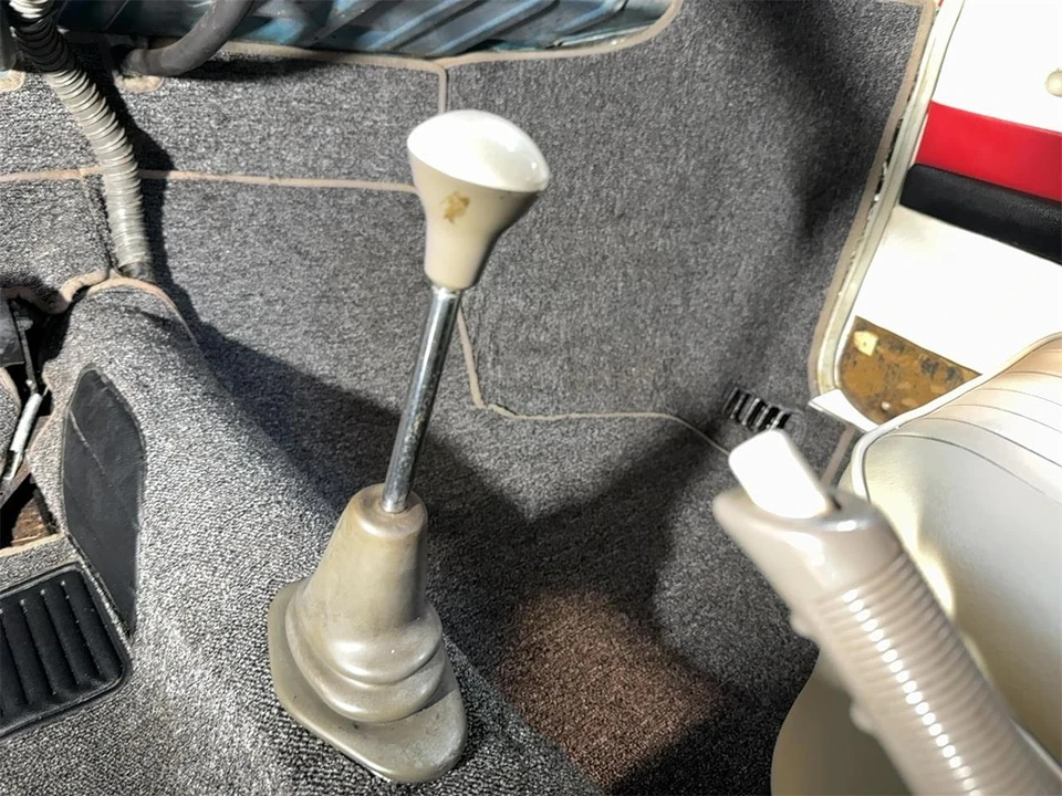 1964 Volkswagen Karmann Ghia Type 34 - Image 25 of 31
