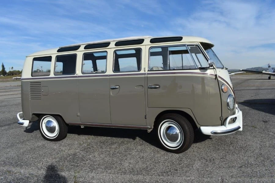 1964 Volkswagen Split-Window Bus - Image 2 of 12