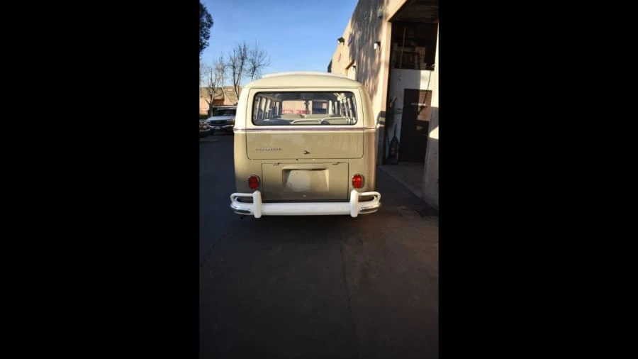 1964 Volkswagen Split-Window Bus - Image 6 of 12