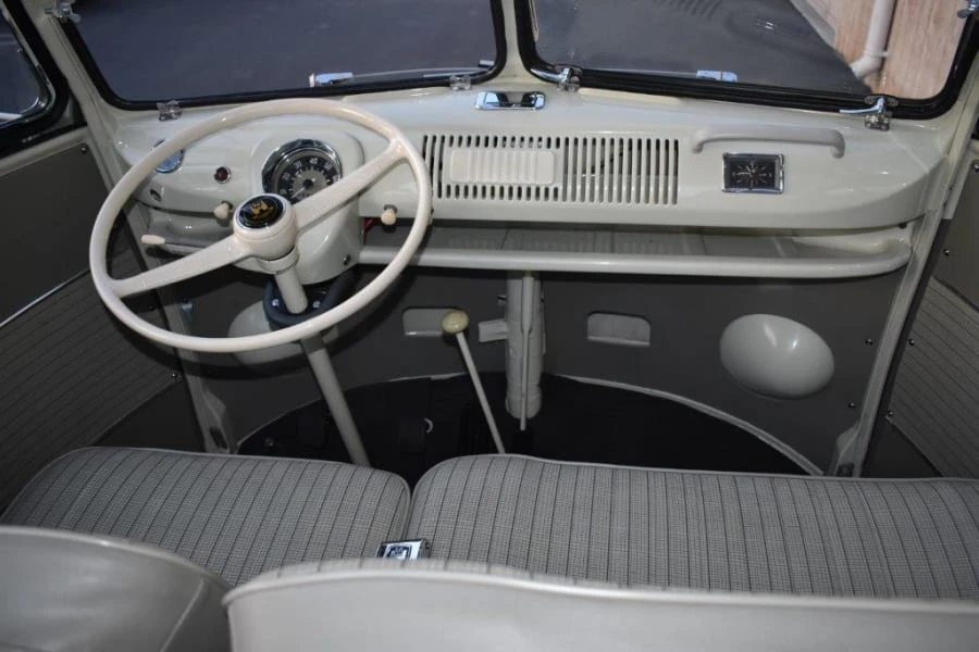 1964 Volkswagen Split-Window Bus - Image 3 of 12
