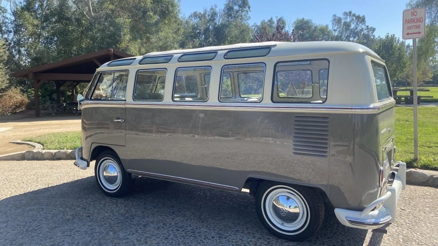 1964 Volkswagen Split-Window Bus - Image 3 of 31
