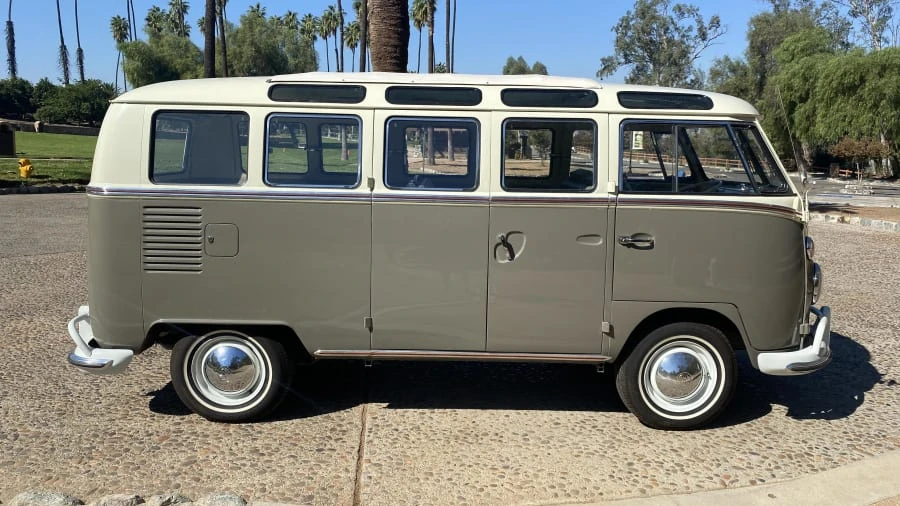 1964 Volkswagen Split-Window Bus - Image 2 of 31