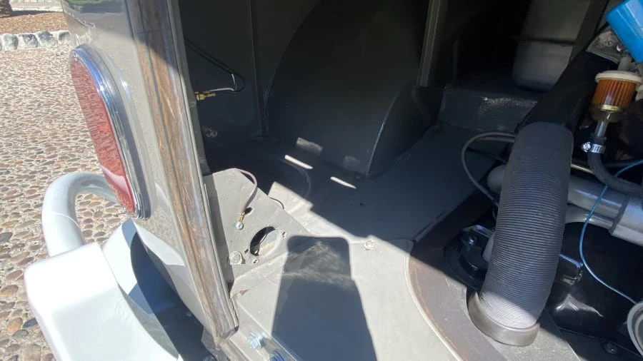 1964 Volkswagen Split-Window Bus - Image 15 of 31