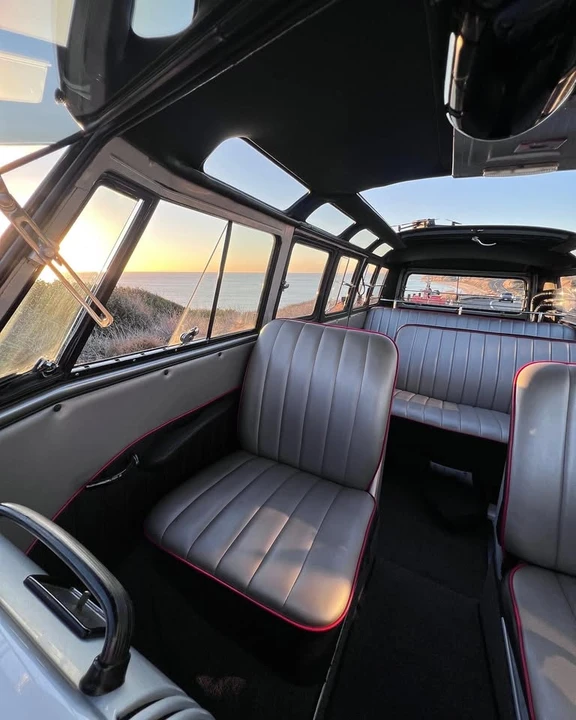 1964 Volkswagen Split-Window Bus - Image 8 of 10