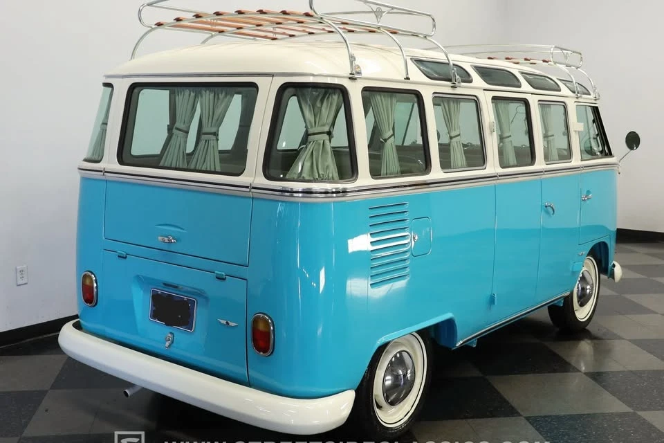 1964 Volkswagen Split-Window Bus - Image 4 of 12
