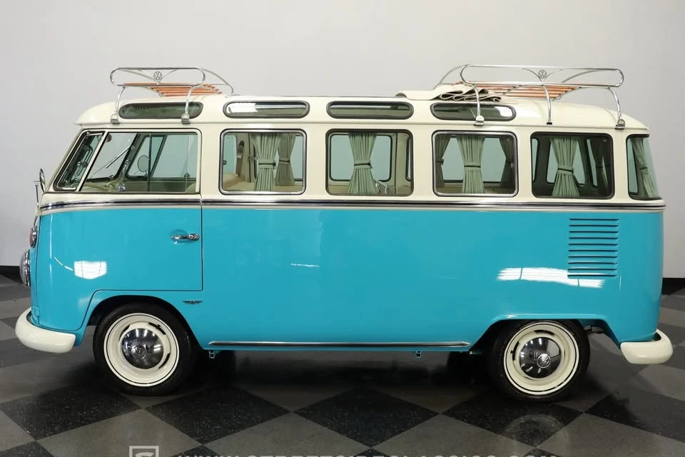 1964 Volkswagen Split-Window Bus - Image 3 of 12