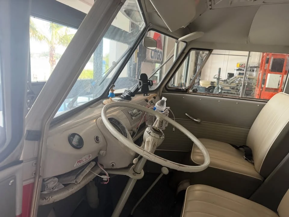 1964 Volkswagen Split-Window Bus - Image 5 of 18