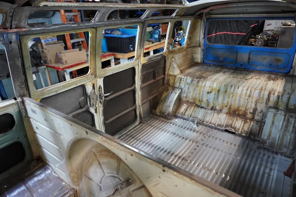 1964 Volkswagen Split-Window Bus - Image 9 of 16