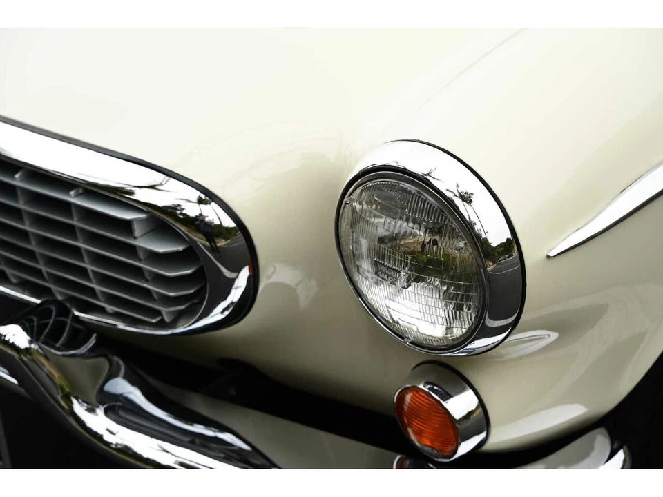 1964 Volvo 1800S - Image 8 of 19