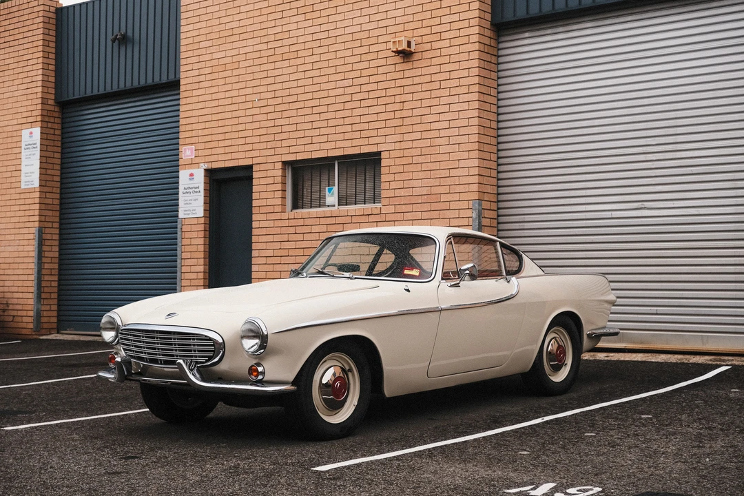 1964 Volvo 1800S - Image 11 of 31