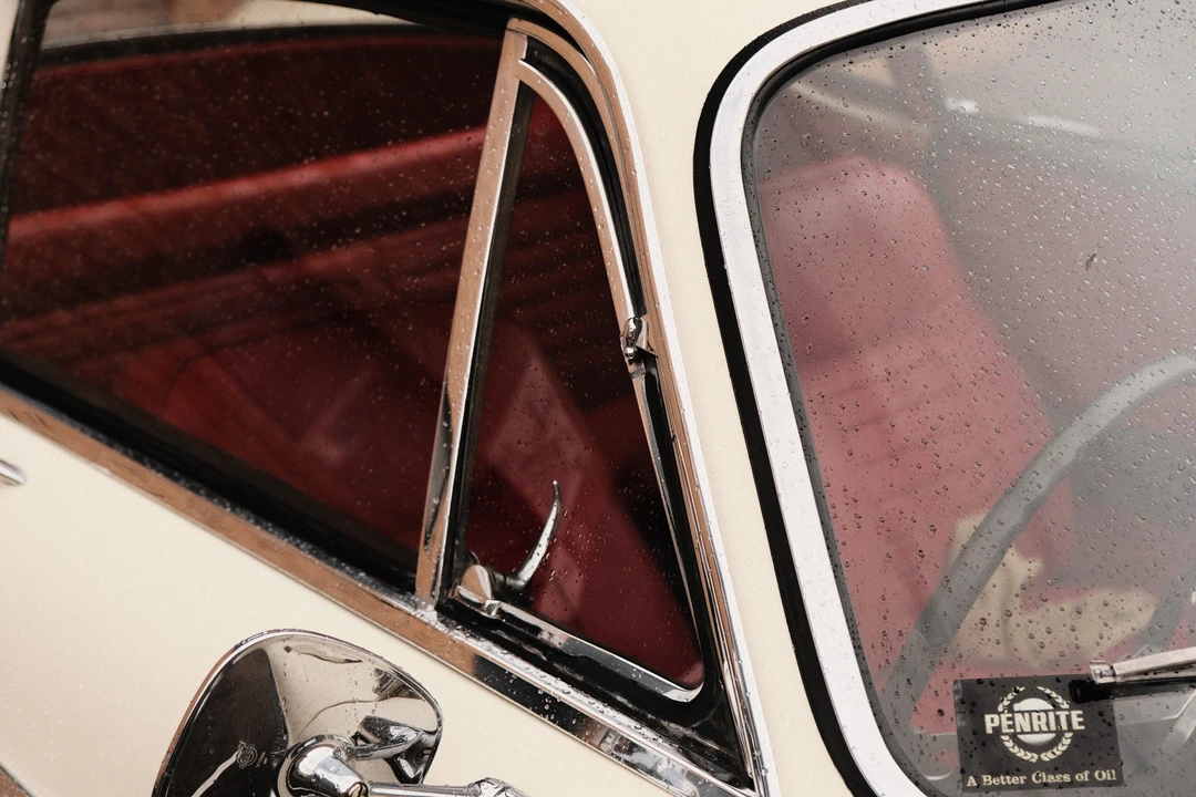 1964 Volvo 1800S - Image 29 of 31