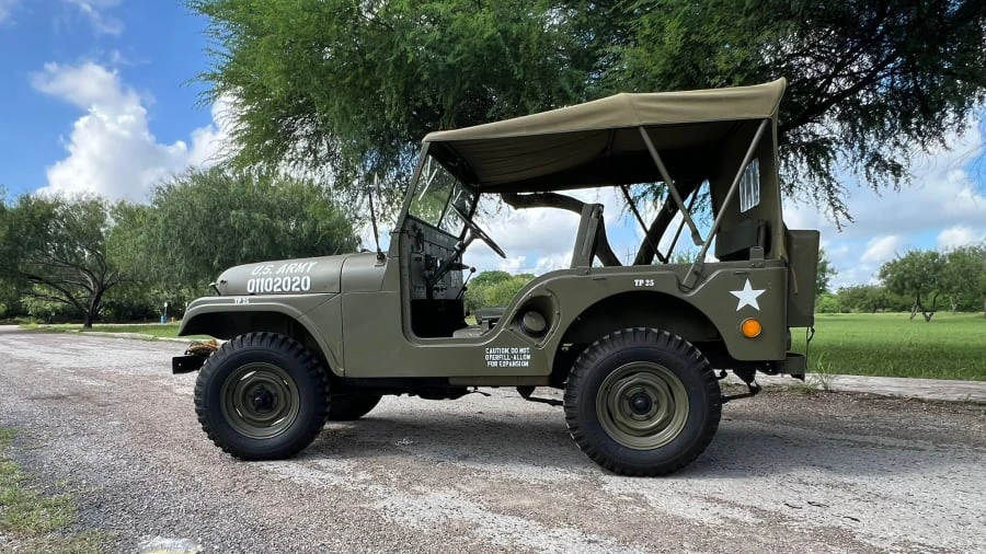 1964 Willys M38 & M38A1 - Image 2 of 31