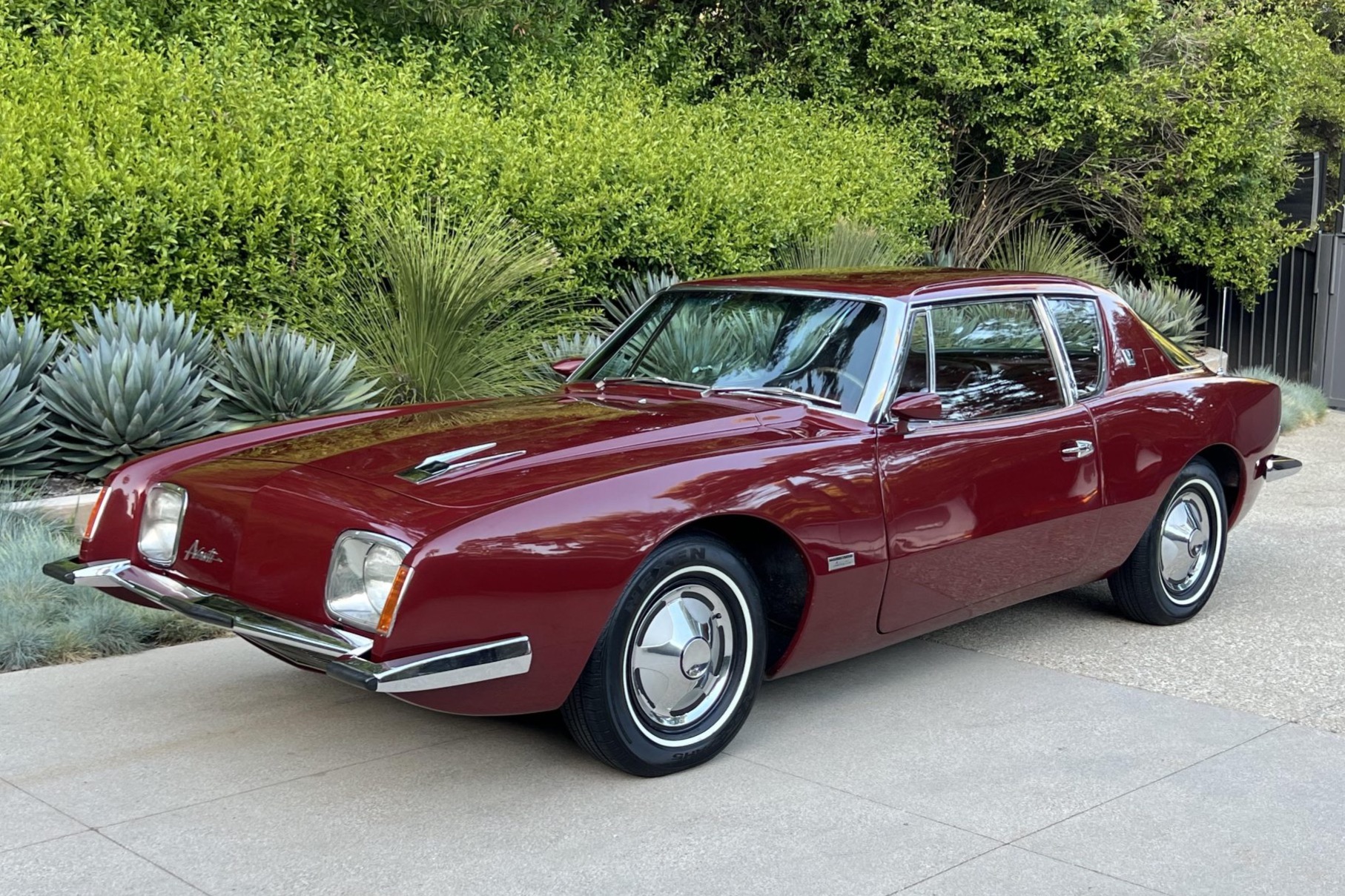 1964 Studebaker Avanti R2